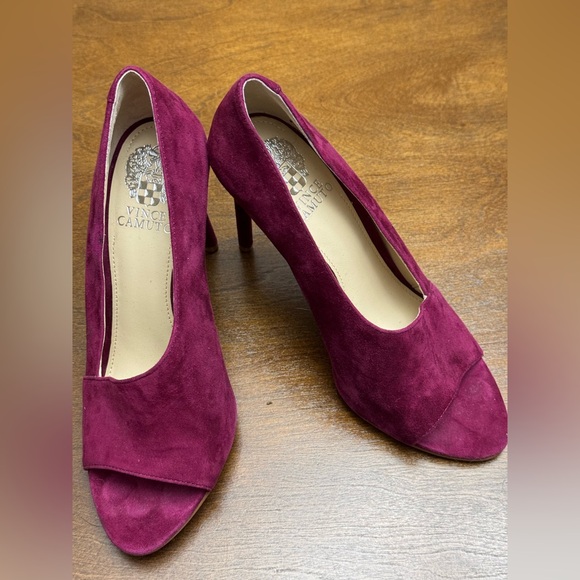 Vince Camuto Women's Wine Suede Peep-Toe Heels - Picture 2 of 6